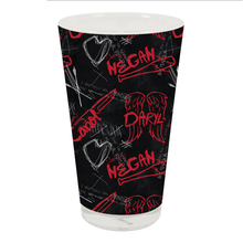Load image into Gallery viewer, The Walking Dead Edge 17 oz Pint Glass