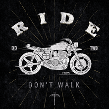 Load image into Gallery viewer, The Walking Dead Daryl Ride Don&#39;t Walk Drinking Glass
